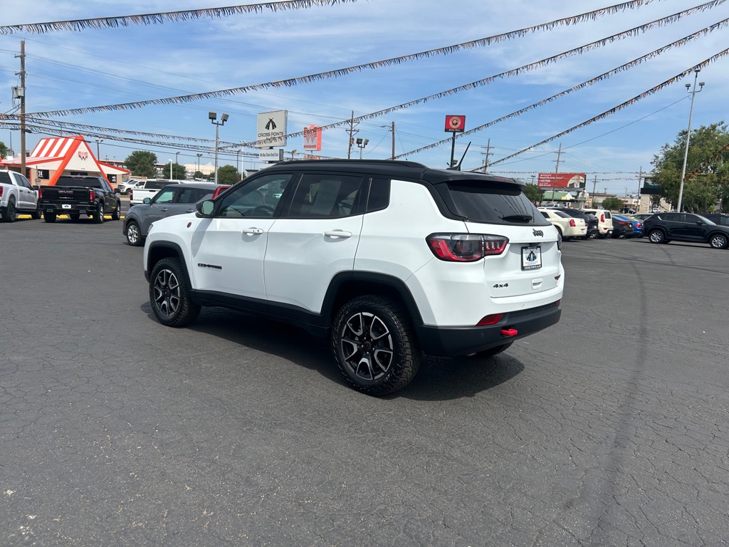 Photo 6 of this JEEP COMPASS
