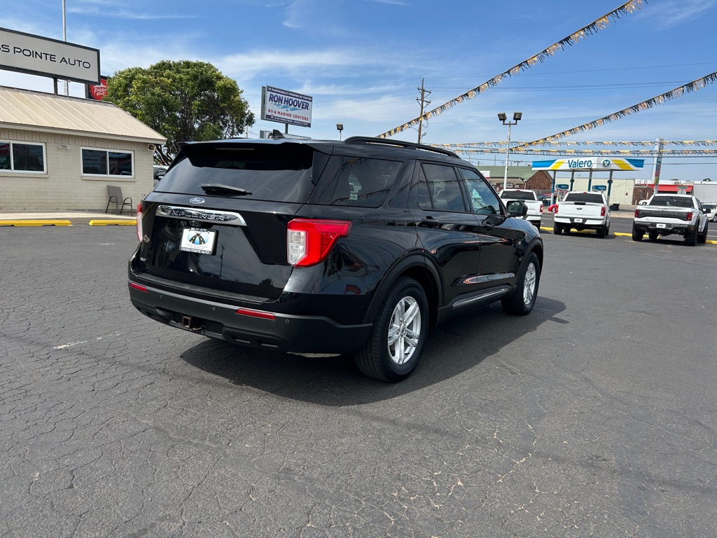 Photo 8 of this FORD EXPLORER