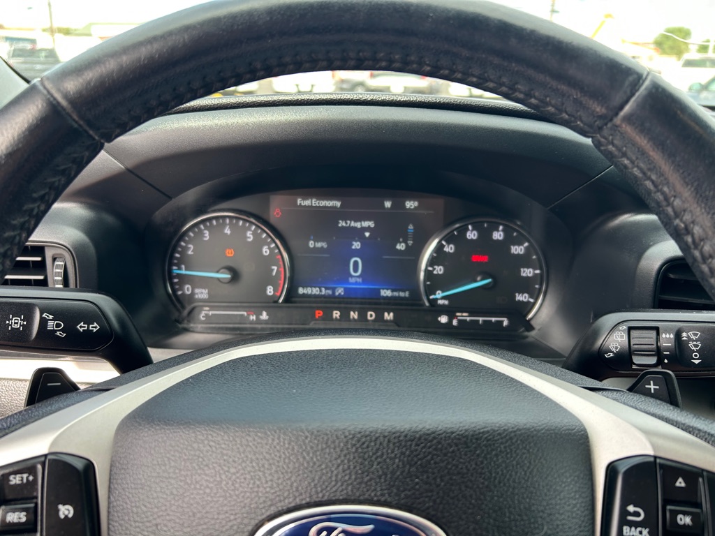 Photo 15 of this FORD EXPLORER