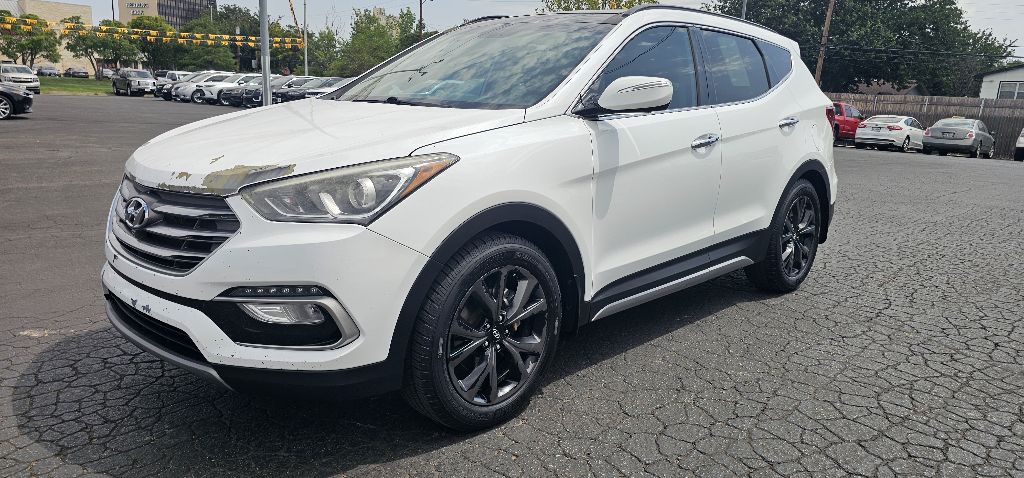 Photo 2 of this HYUNDAI SANTA FE SPORT
