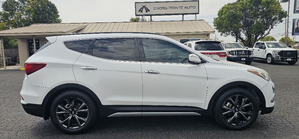 Photo 4 of this HYUNDAI SANTA FE SPORT