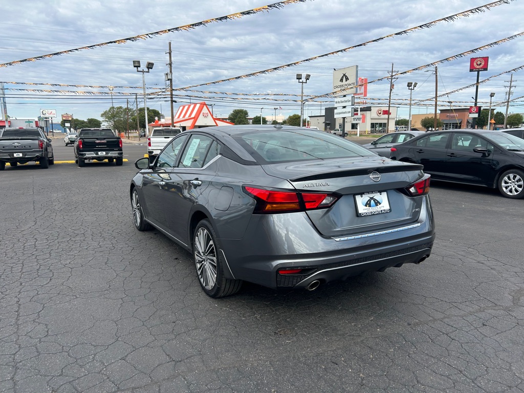 Photo 6 of this NISSAN ALTIMA