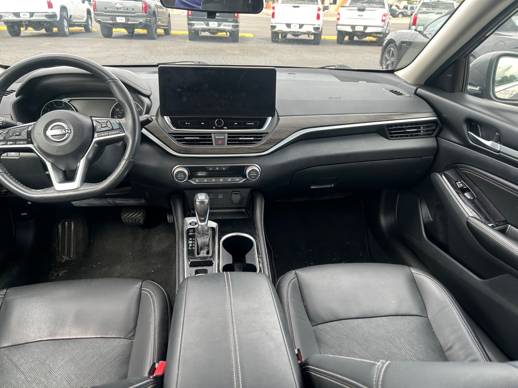 Photo 12 of this NISSAN ALTIMA