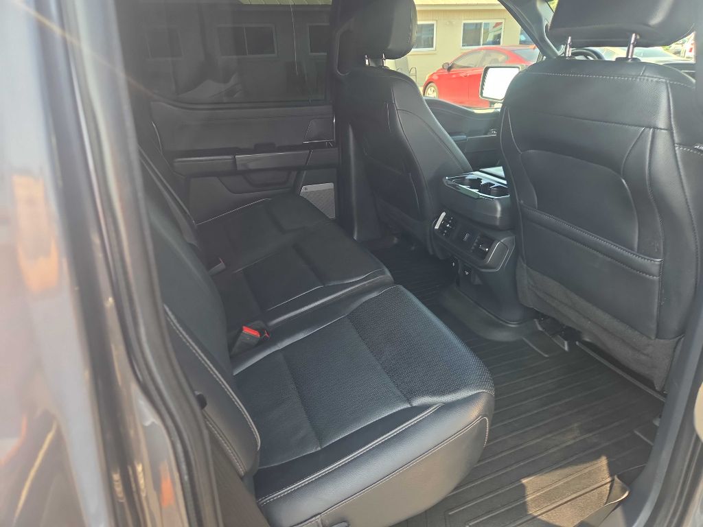 Photo 5 of this FORD F150