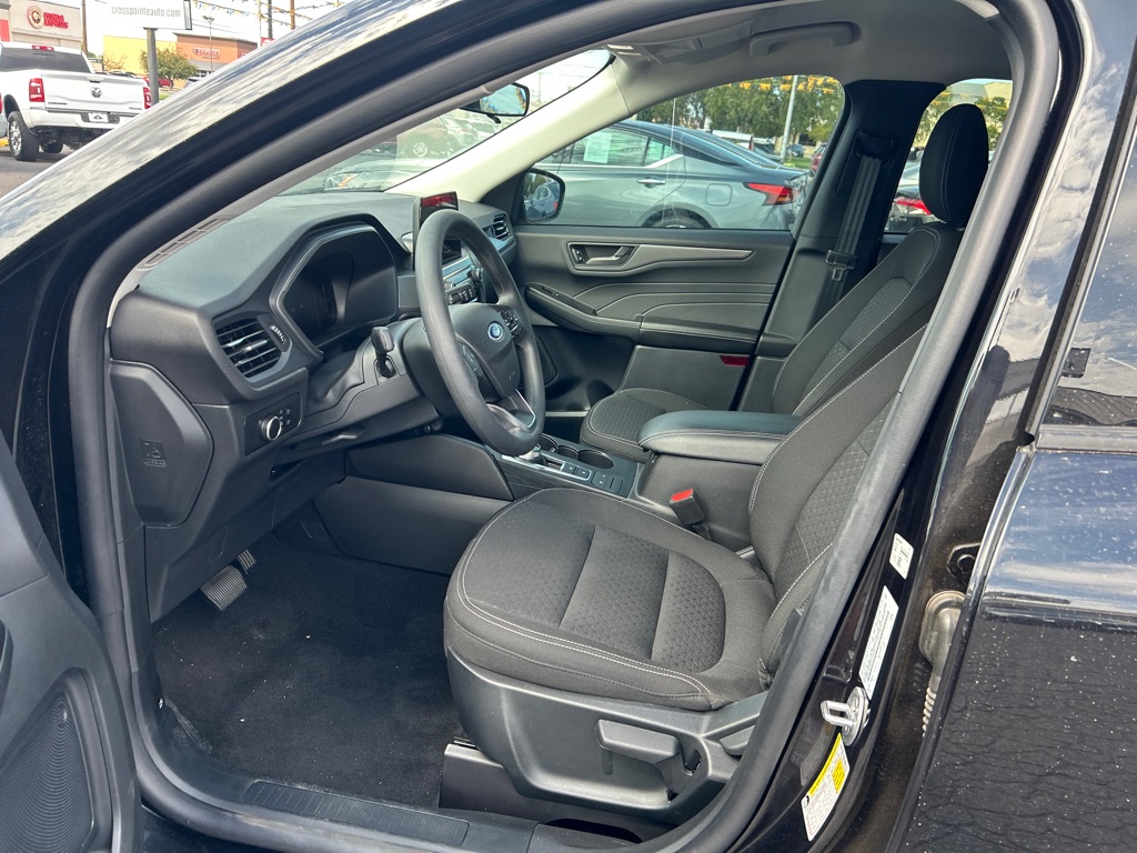 Photo 12 of this FORD ESCAPE