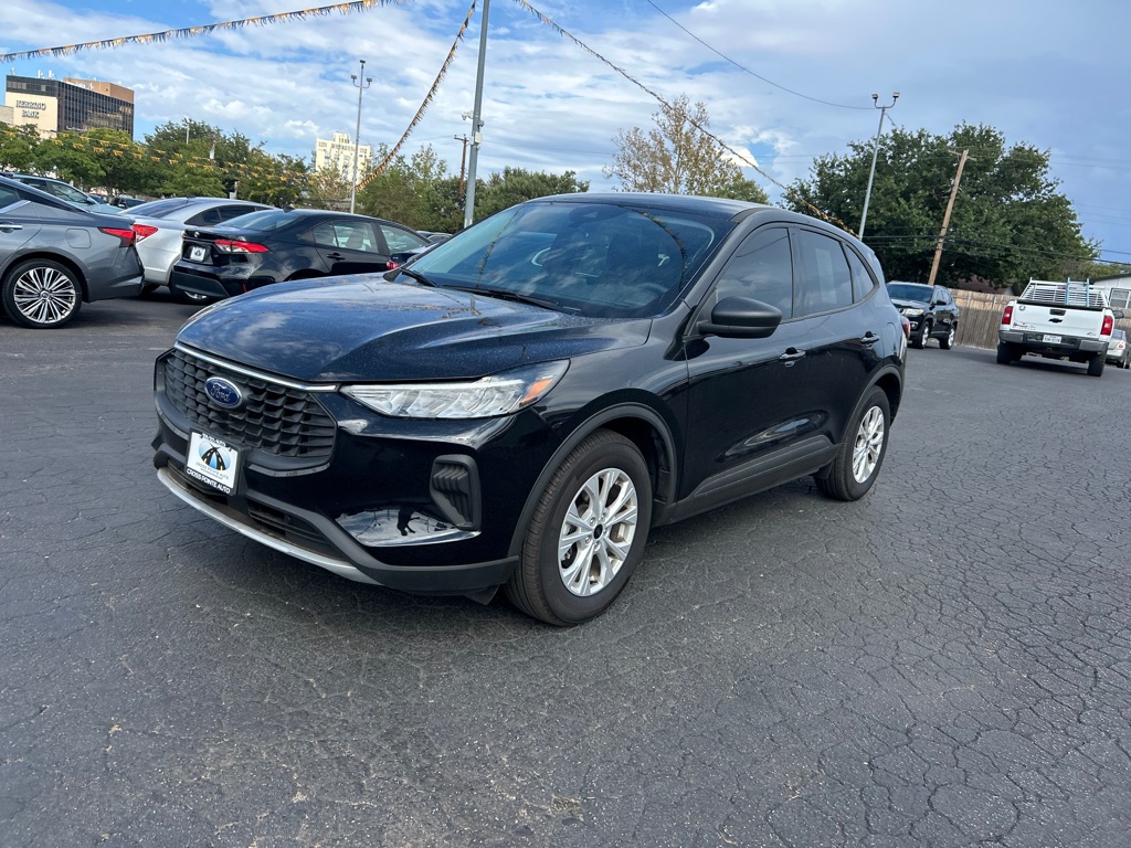 Photo 4 of this FORD ESCAPE