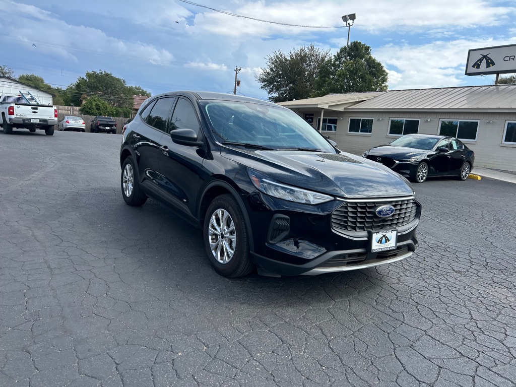 Photo 2 of this FORD ESCAPE