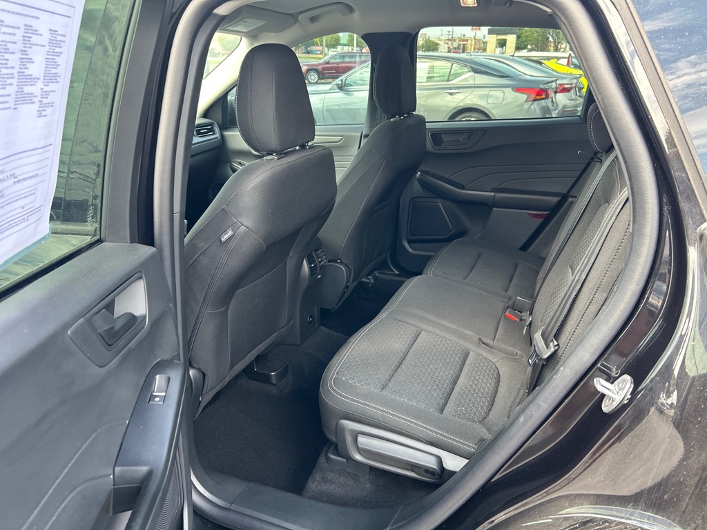 Photo 10 of this FORD ESCAPE