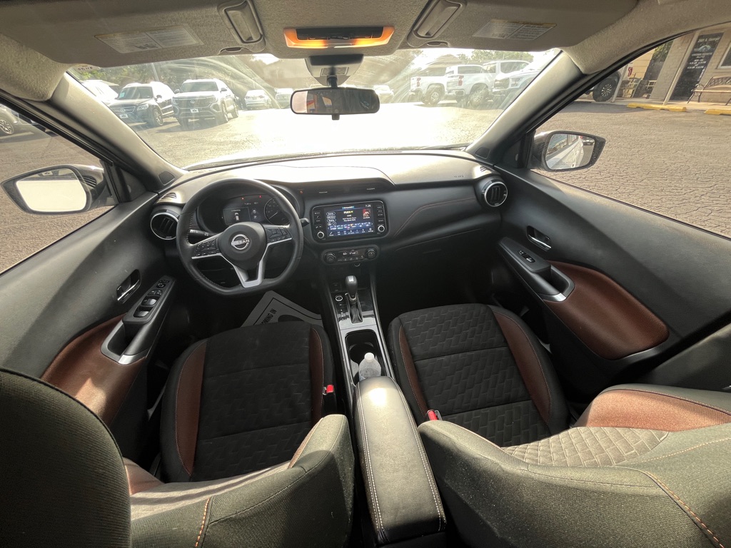 Photo 12 of this NISSAN KICKS