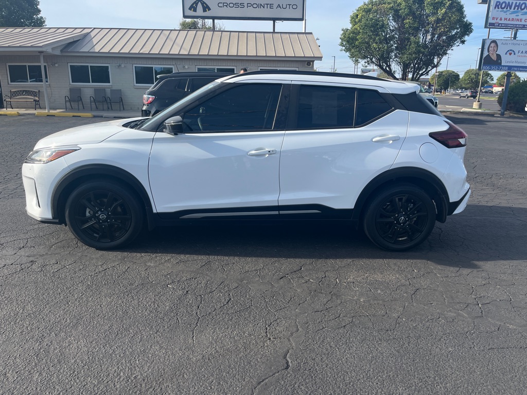 2023 NISSAN KICKS