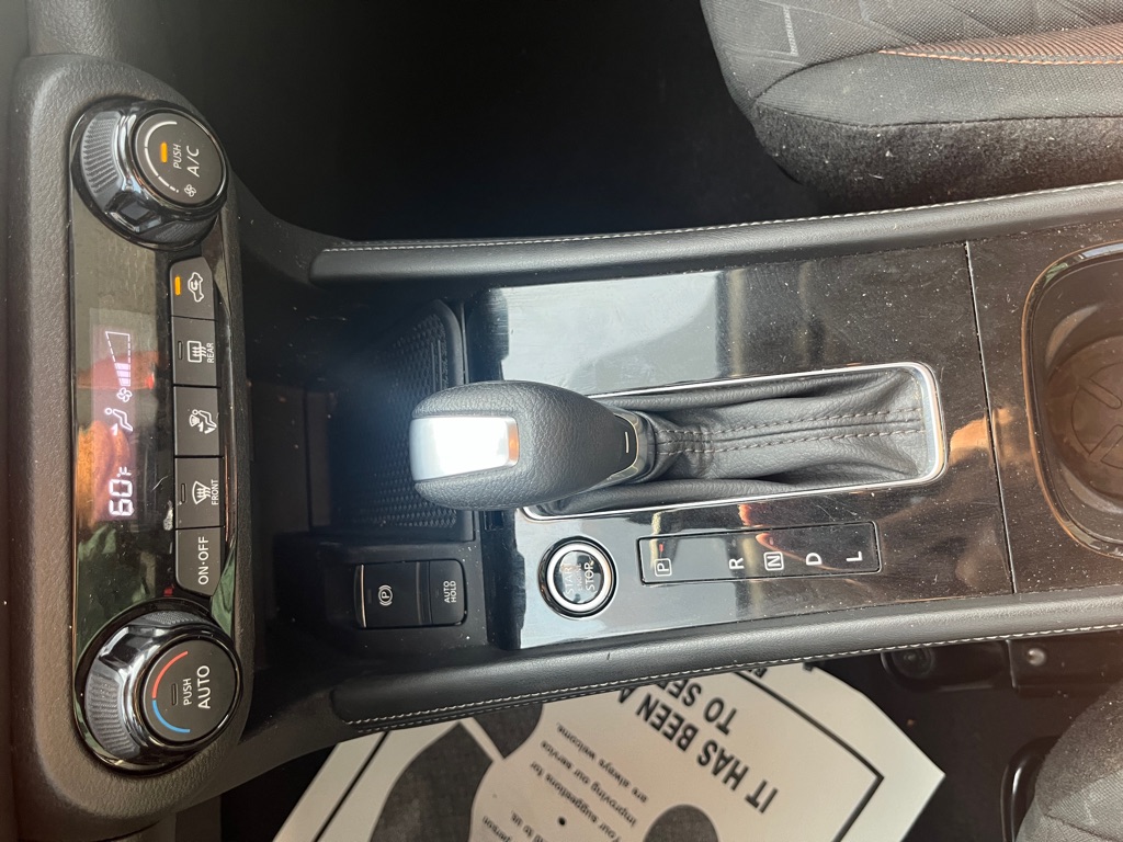 Photo 15 of this NISSAN KICKS