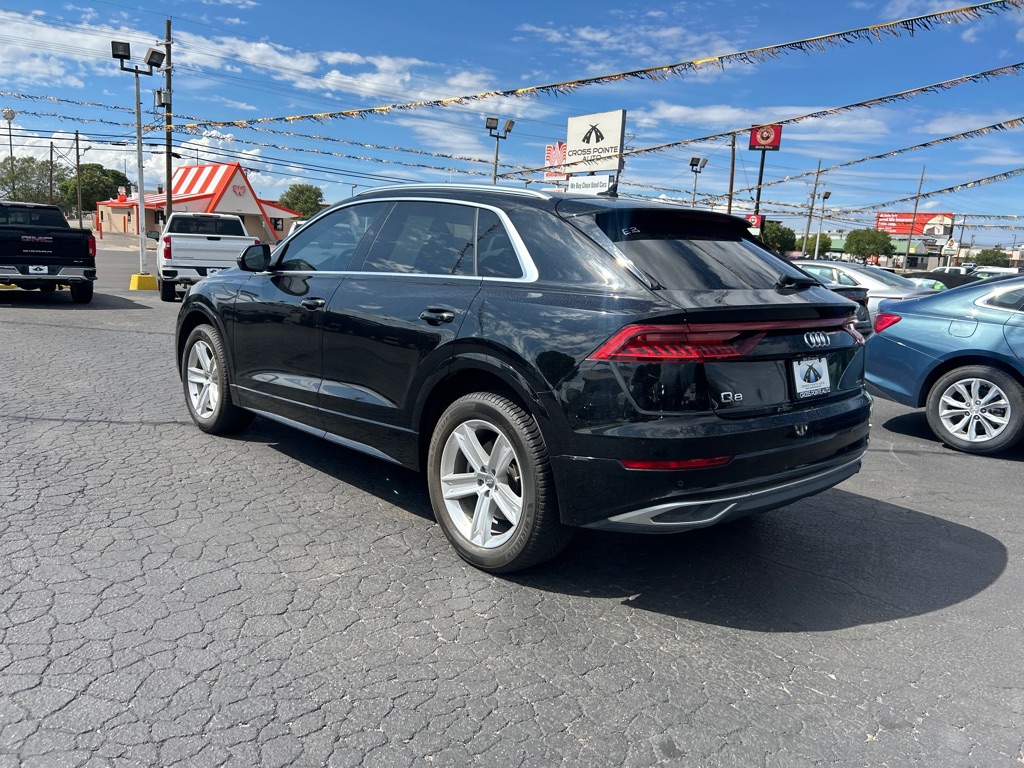 Photo 6 of this AUDI Q8