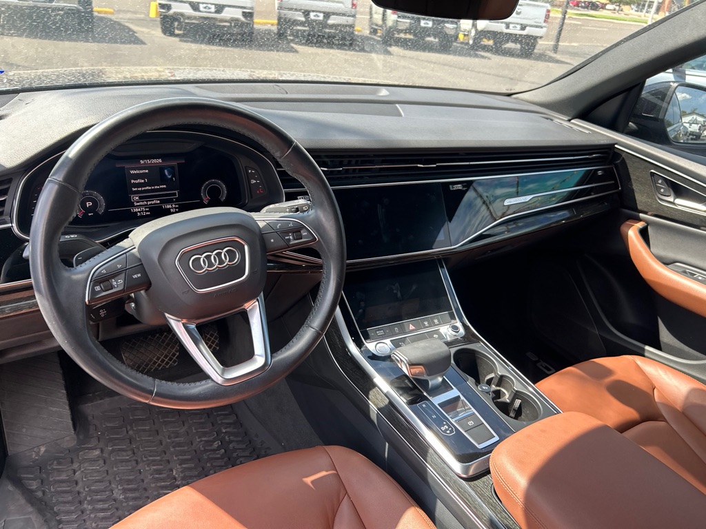 Photo 16 of this AUDI Q8