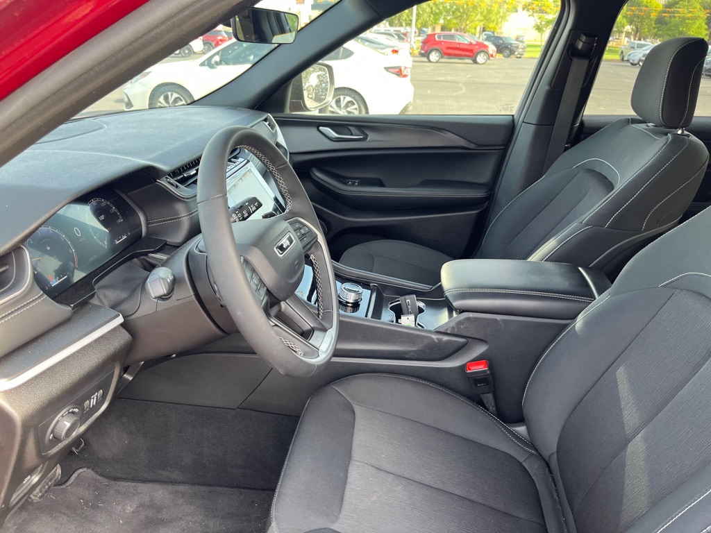 Photo 13 of this JEEP GRAND CHEROKEE