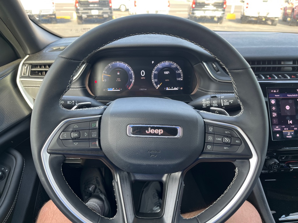 Photo 14 of this JEEP GRAND CHEROKEE