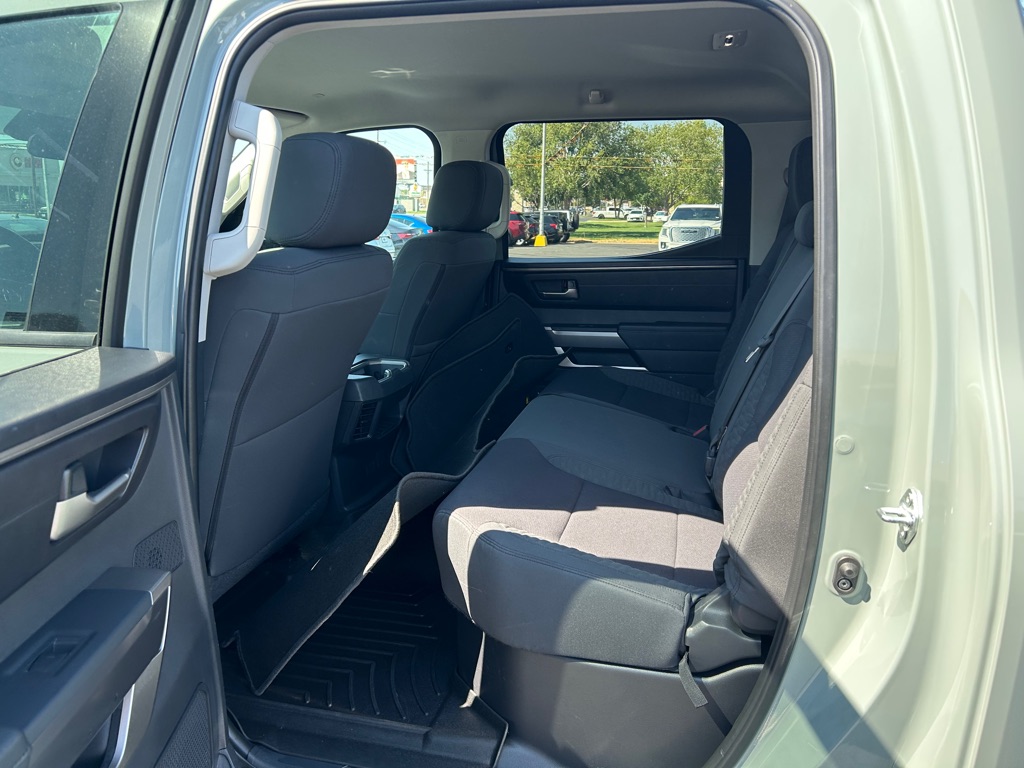 Photo 12 of this TOYOTA TUNDRA