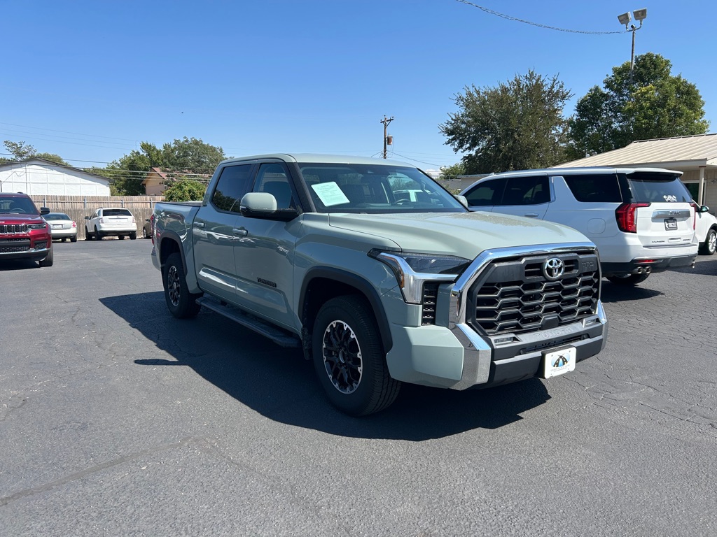 Photo 2 of this TOYOTA TUNDRA