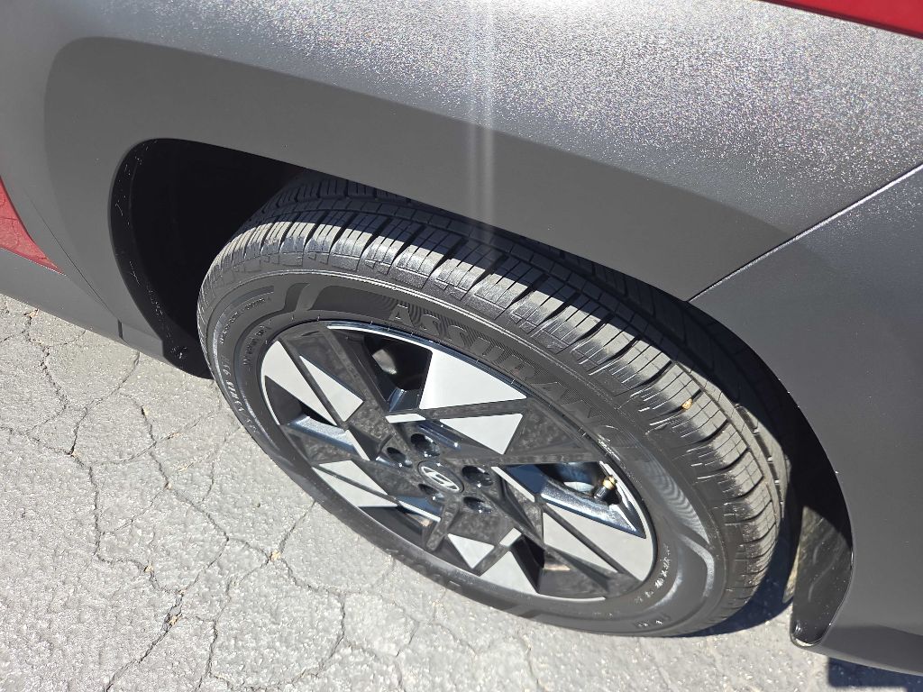 Photo 11 of this HYUNDAI KONA
