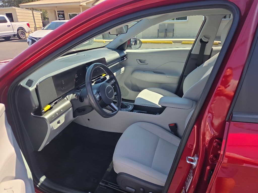 Photo 8 of this HYUNDAI KONA