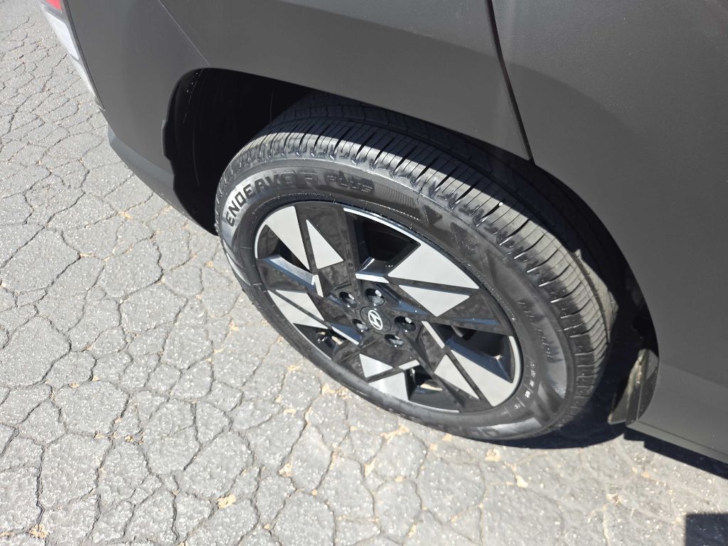 Photo 12 of this HYUNDAI KONA