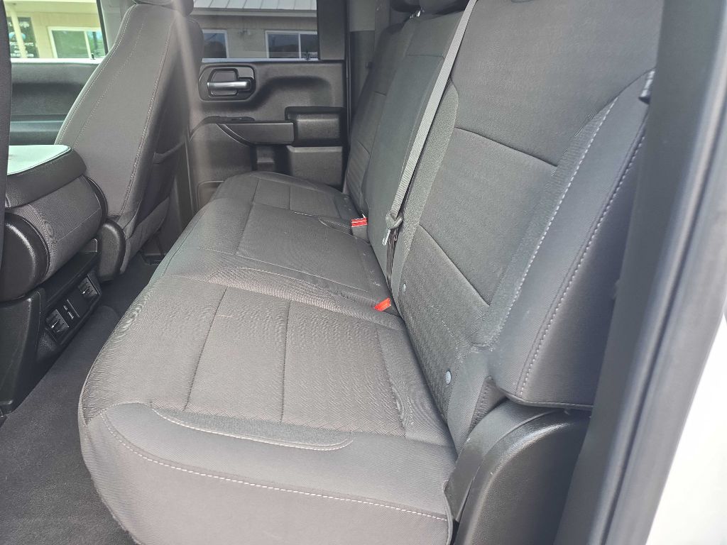 Photo 8 of this CHEVROLET SILVERADO 2500H