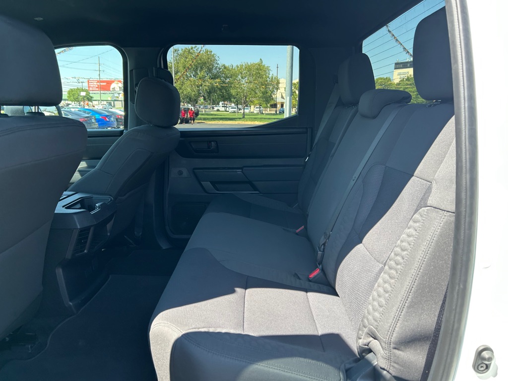 Photo 10 of this TOYOTA TUNDRA