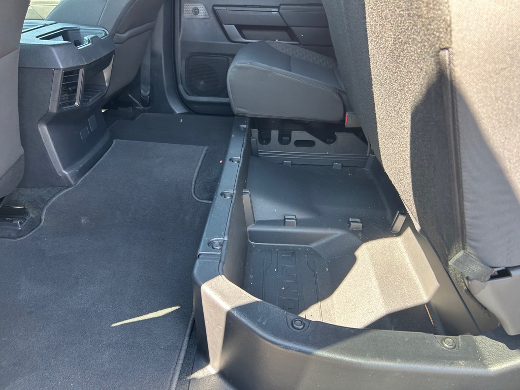 Photo 11 of this TOYOTA TUNDRA
