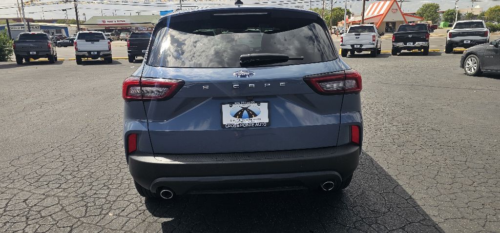 Photo 5 of this FORD ESCAPE