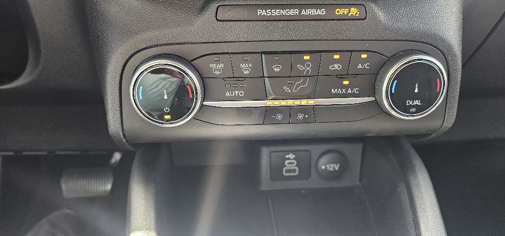 Photo 11 of this FORD ESCAPE