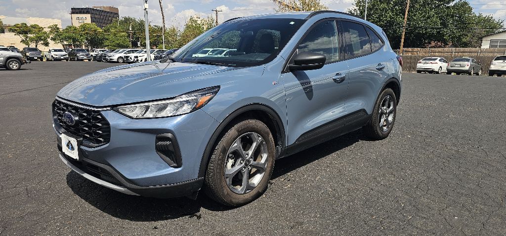 Photo 4 of this FORD ESCAPE
