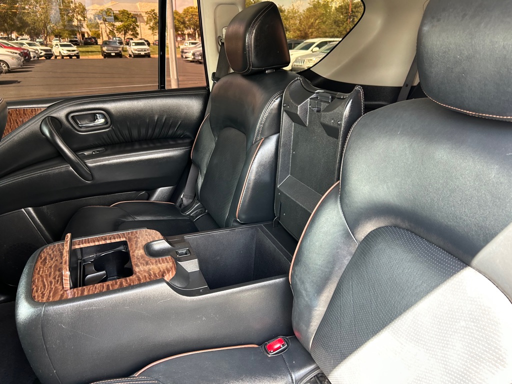 Photo 13 of this NISSAN ARMADA