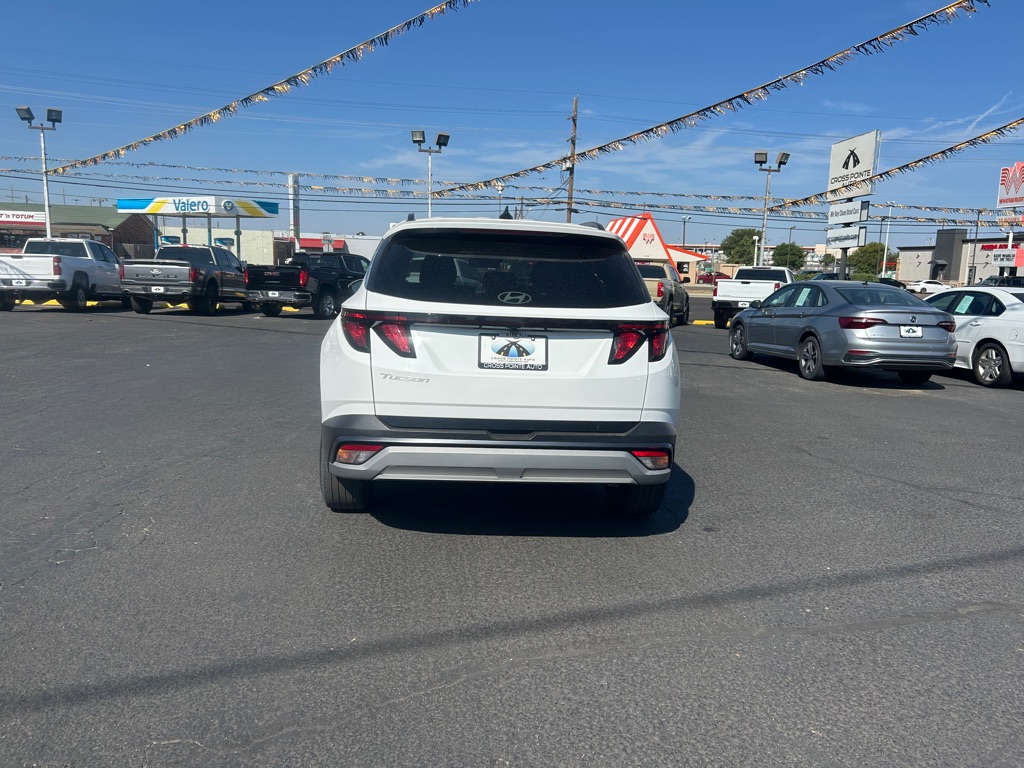 Photo 7 of this HYUNDAI TUCSON