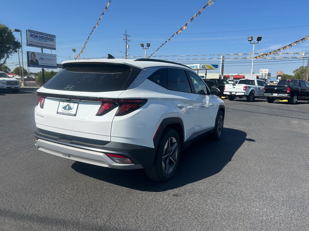 Photo 8 of this HYUNDAI TUCSON