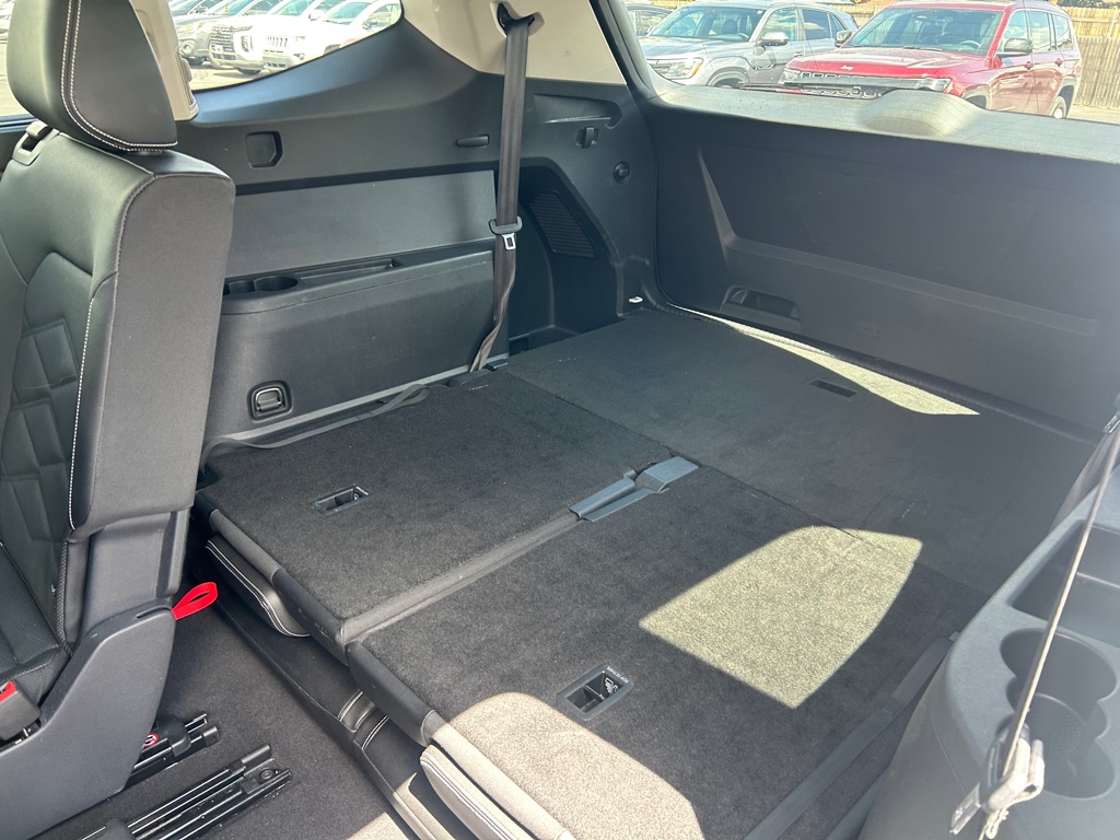 Photo 12 of this VOLKSWAGEN ATLAS