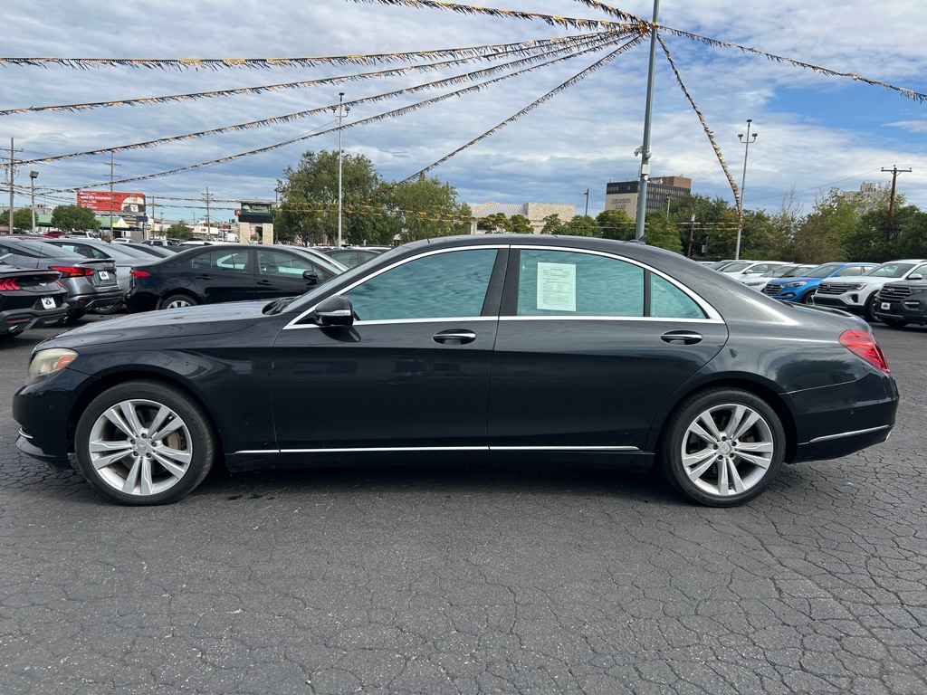 Photo 5 of this MERCEDES-BENZ S-CLASS