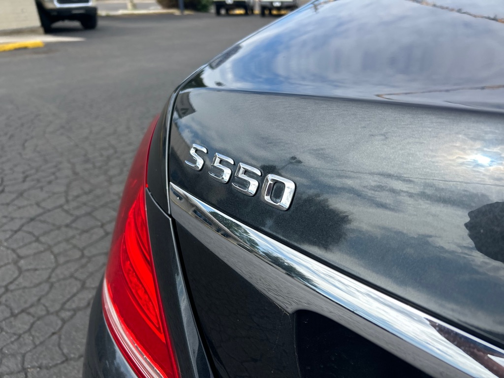 Photo 10 of this MERCEDES-BENZ S-CLASS