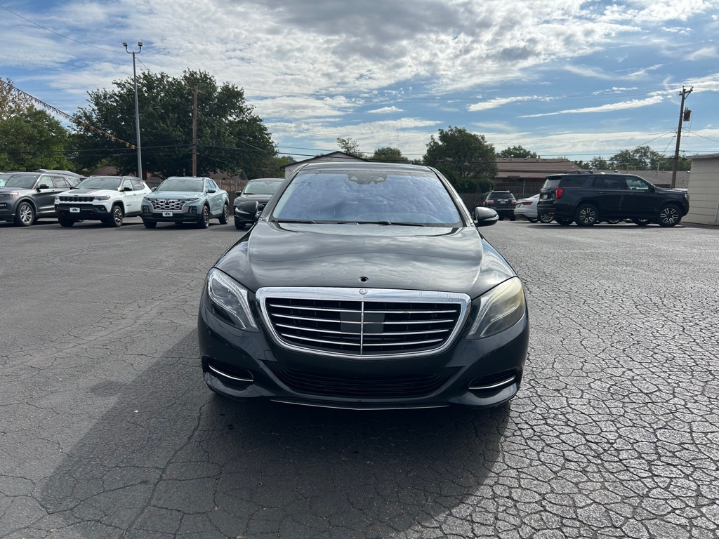 Photo 3 of this MERCEDES-BENZ S-CLASS