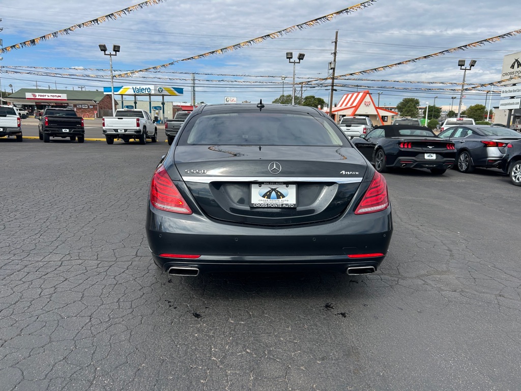 Photo 7 of this MERCEDES-BENZ S-CLASS