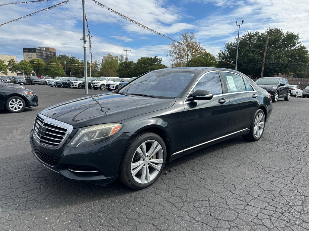 Photo 4 of this MERCEDES-BENZ S-CLASS