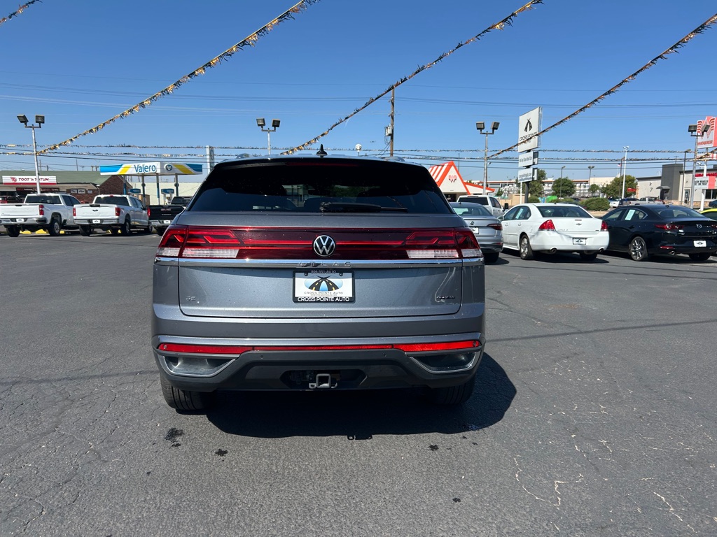 Photo 7 of this VOLKSWAGEN ATLAS CROSS SPO