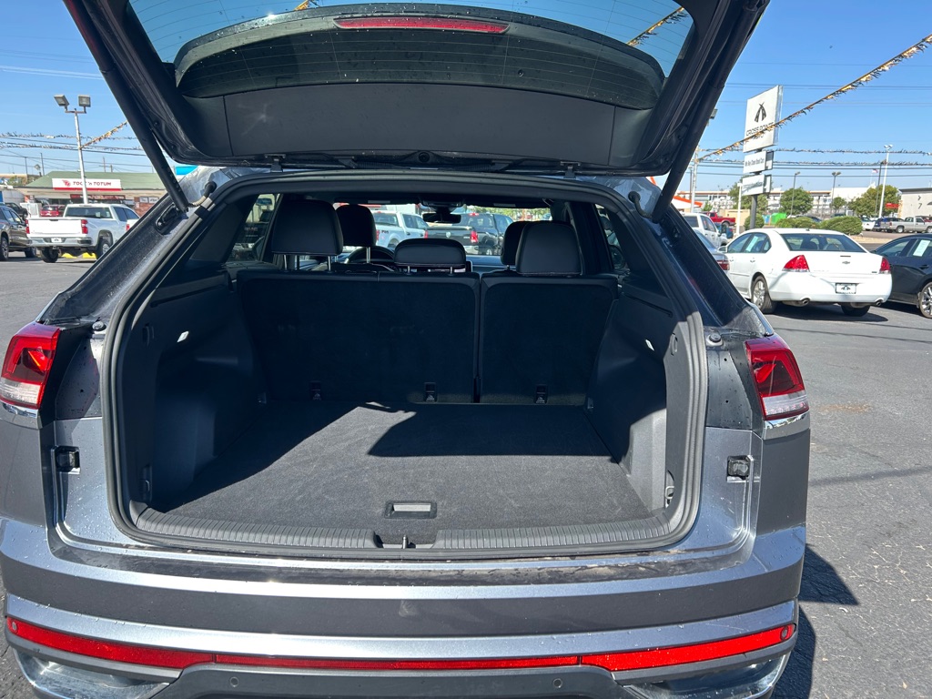 Photo 9 of this VOLKSWAGEN ATLAS CROSS SPO