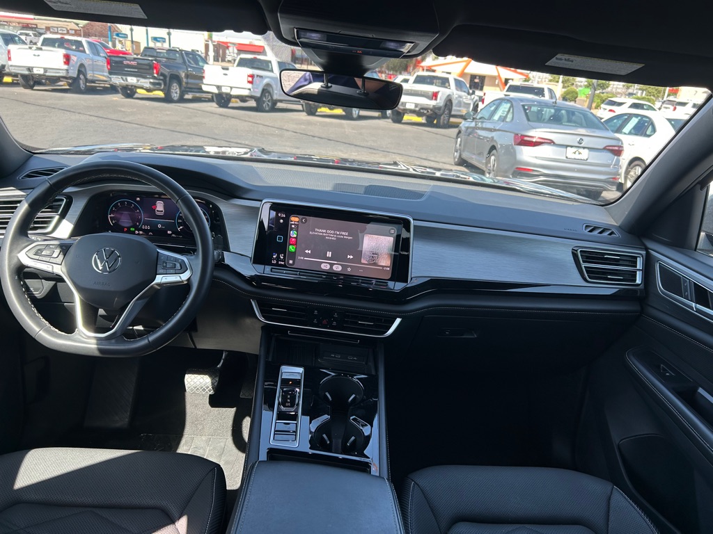 Photo 14 of this VOLKSWAGEN ATLAS CROSS SPO