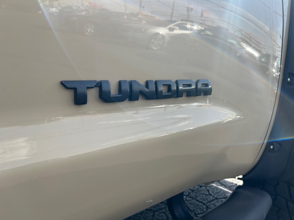 Photo 9 of this TOYOTA TUNDRA