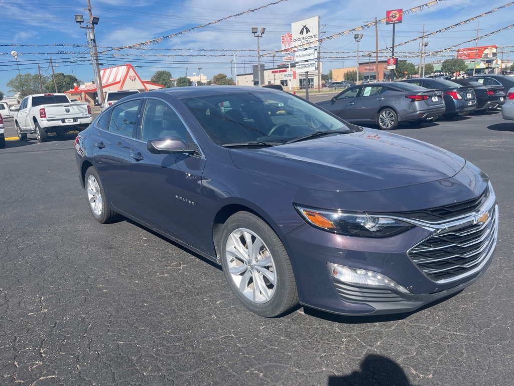 Photo 4 of this CHEVROLET MALIBU