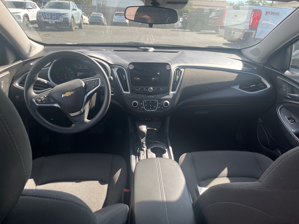 Photo 8 of this CHEVROLET MALIBU