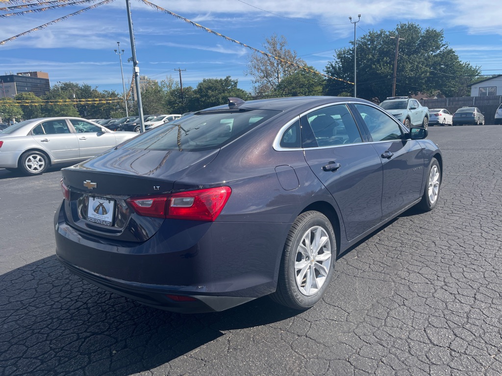 Photo 6 of this CHEVROLET MALIBU
