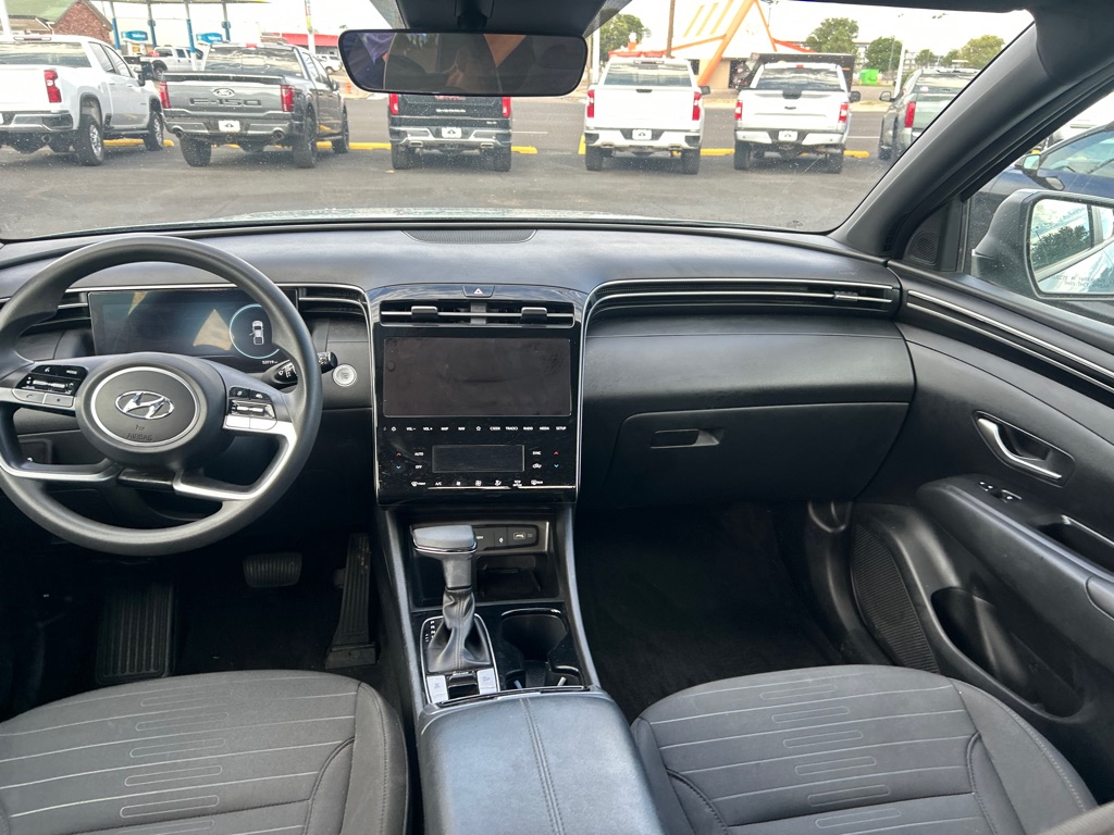 Photo 11 of this HYUNDAI SANTA CRUZ