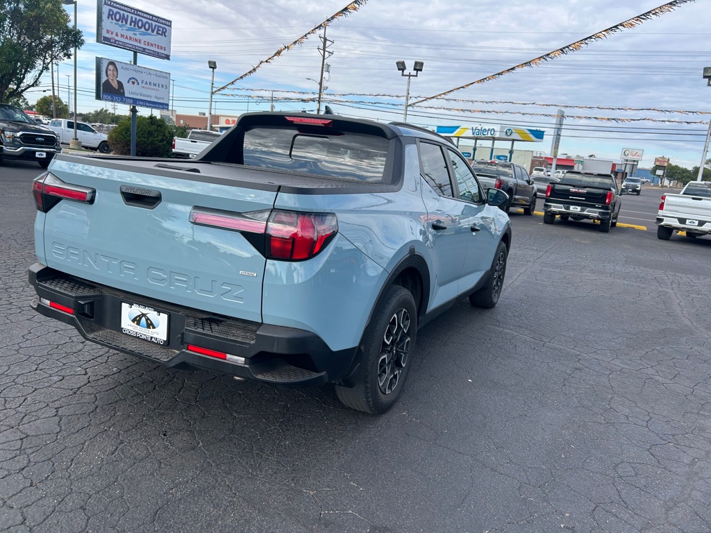 Photo 8 of this HYUNDAI SANTA CRUZ