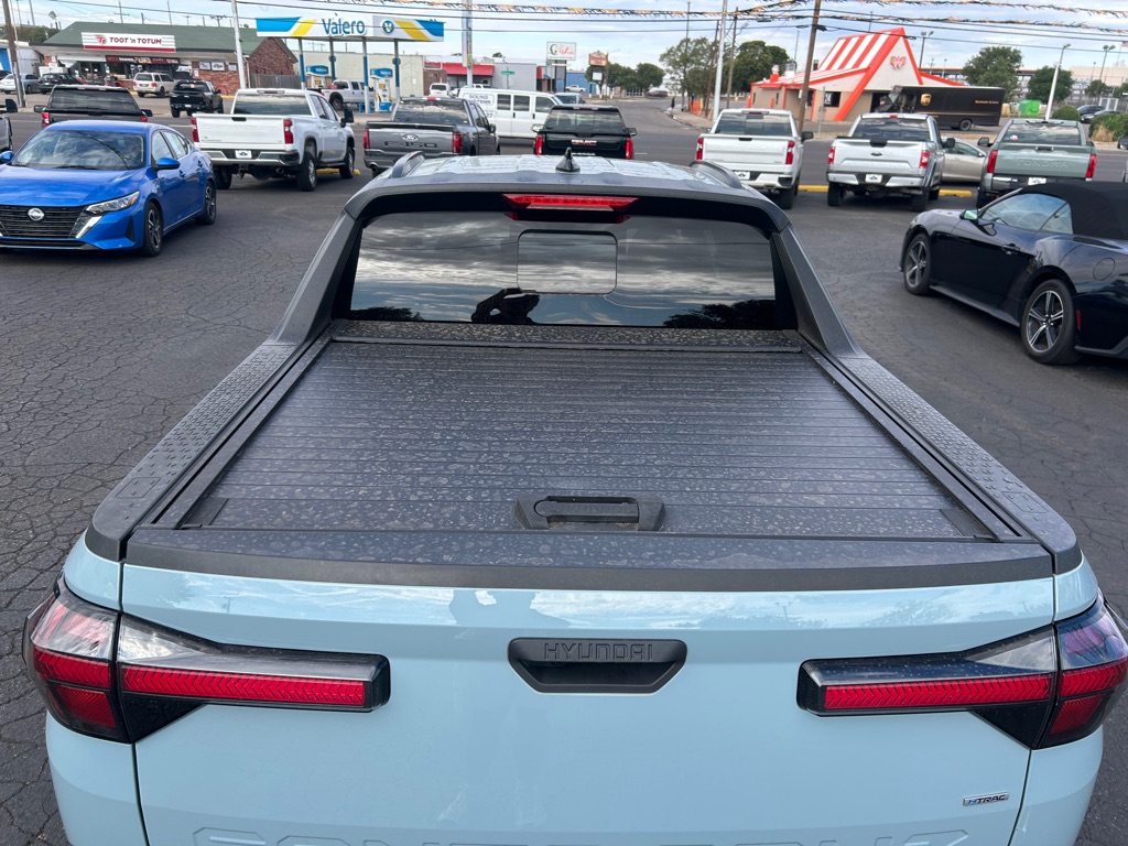 Photo 9 of this HYUNDAI SANTA CRUZ