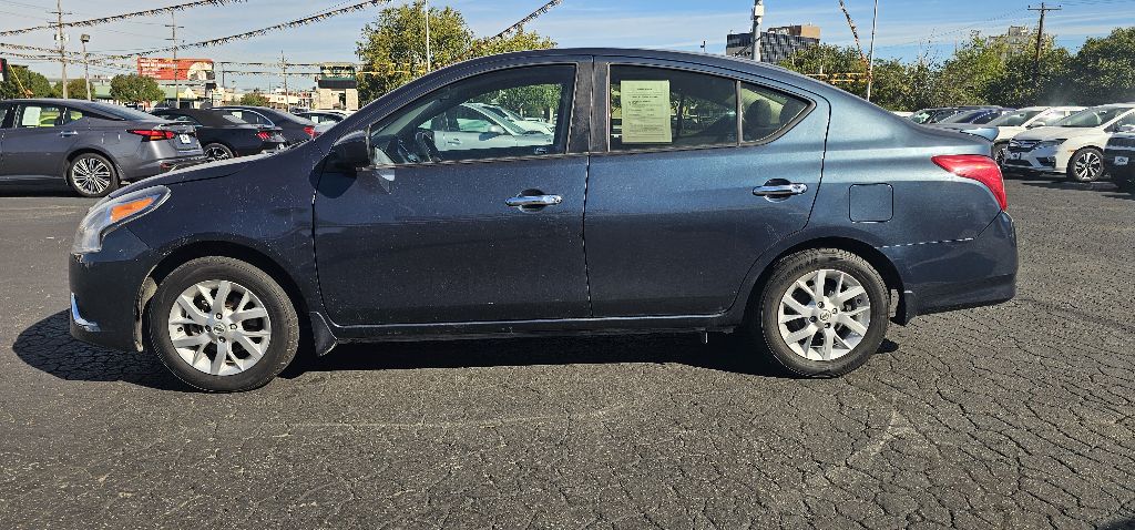 Photo 5 of this NISSAN VERSA